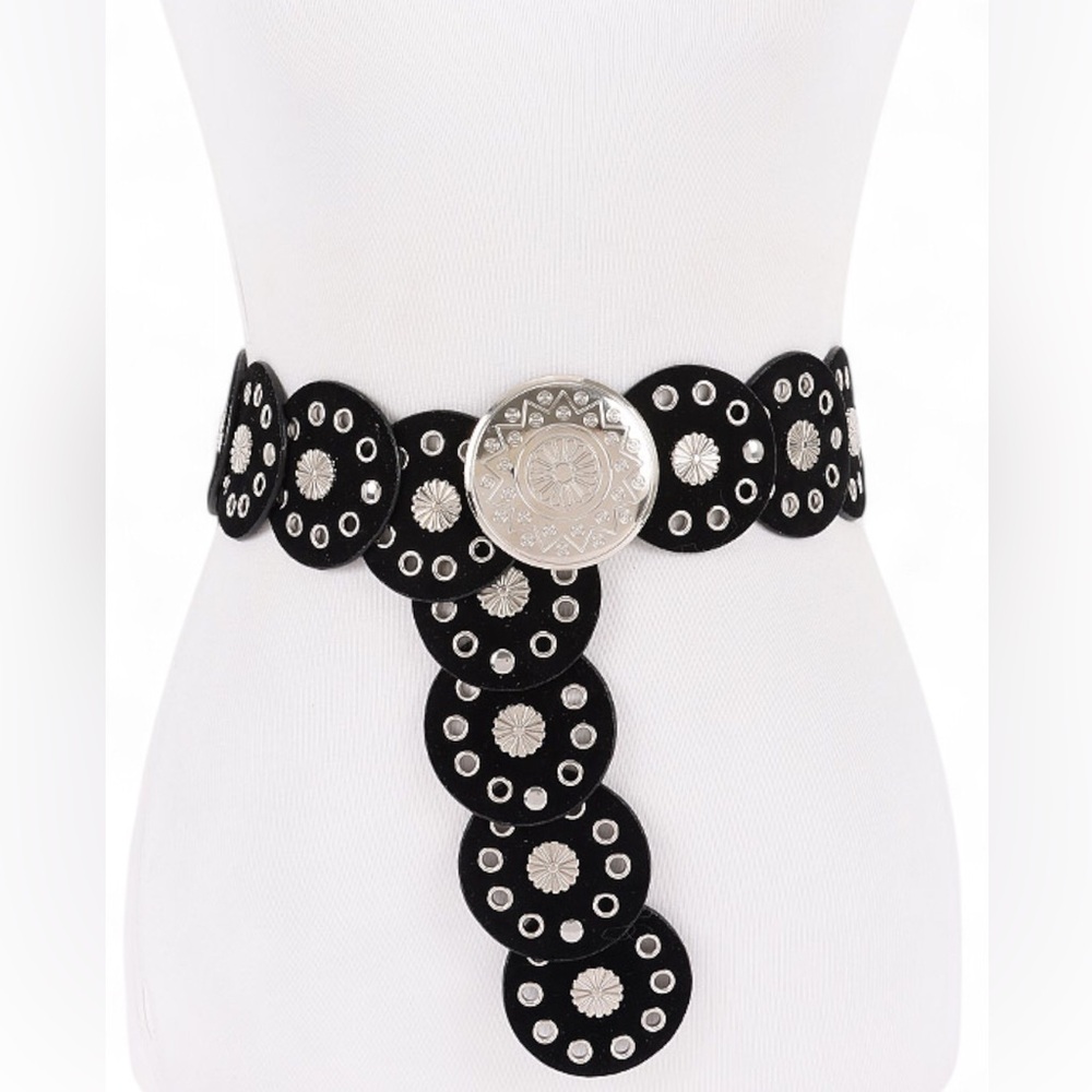 Silver Engraved Round Circle Concho Western Statement Belt